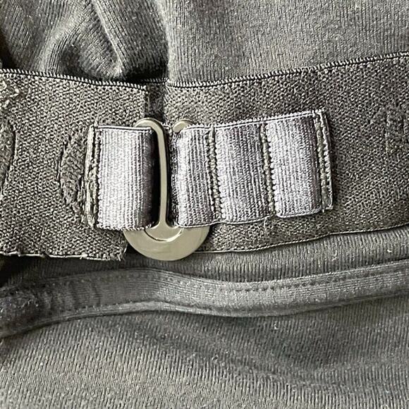 Lululemon Tank Top Womens 4 Black Racerback Adj Bra Activewear Yoga Jogging - Picture 4 of 8